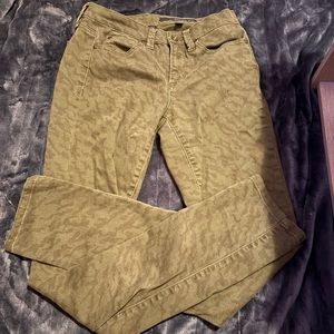 Calvin Klein Women’s Ultimate Skinny Jeans Olive Camo Print